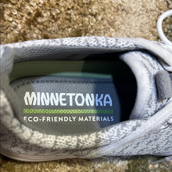 Minnetonka Women’s 7.5 Ecowise White & Grey ♻️ Materials 🌳 Planted NWT NIB - Picture 6 of 16